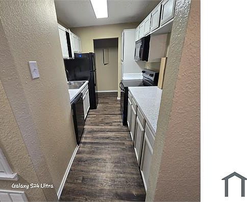 5th image of 1033 Whisper Woods Cir