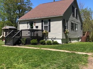 409 W Maple St, Fremont, MI 49412