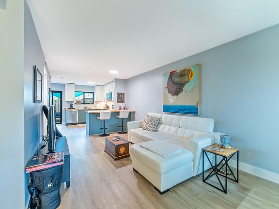 5th image of 308 City View Drive