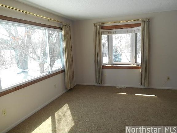 3rd image of 1906 Shields Ln