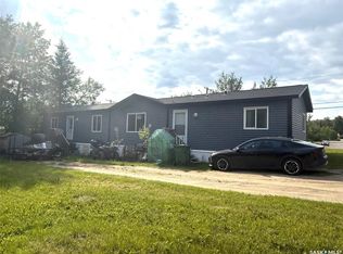 UNIT 17-1703 Bedford DRIVE, La Ronge, SK S0J 1L0