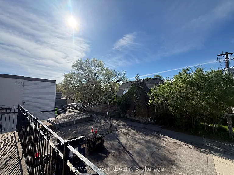 2973 Bloor St W #UPPER — Photo 28