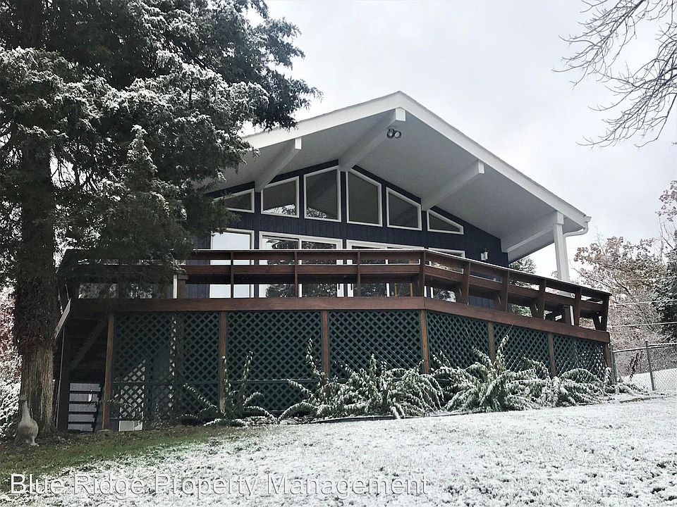 1st image of 115 Lake Haven Dr
