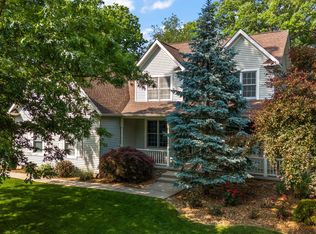 1507 Woodbine Dr, Valparaiso, IN 46383
