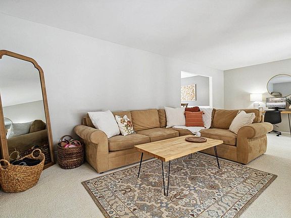 2nd image of 617 Nakoma Dr