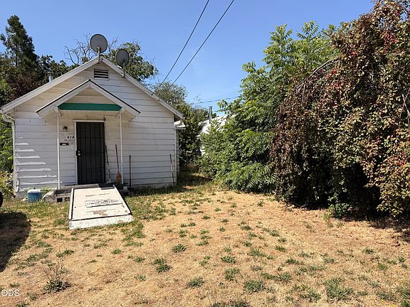 2nd image of 411 SE L St