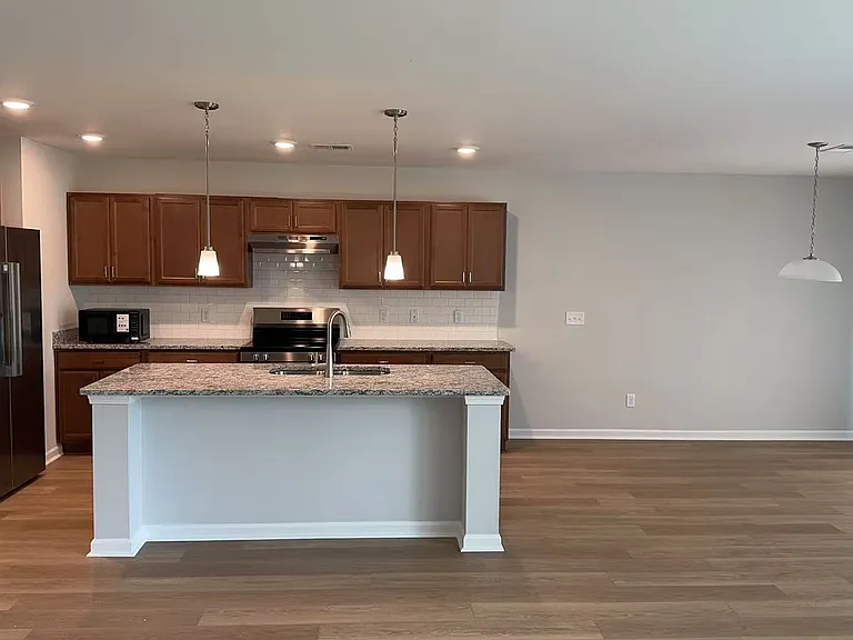 207 Chime Creek Dr — Photo 7