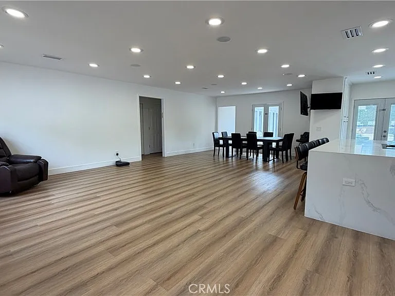 5855 Shirley Ave — Photo 3