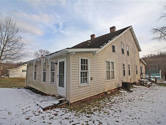 3rd image of 308 Hoya St
