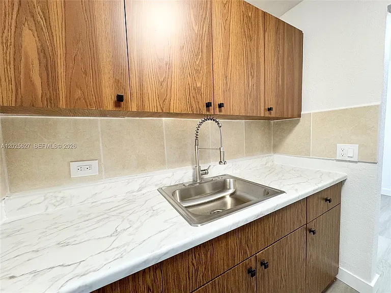 610 NE 123rd St #203 — Photo 12