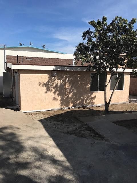 Fully detached 1+1 guest house