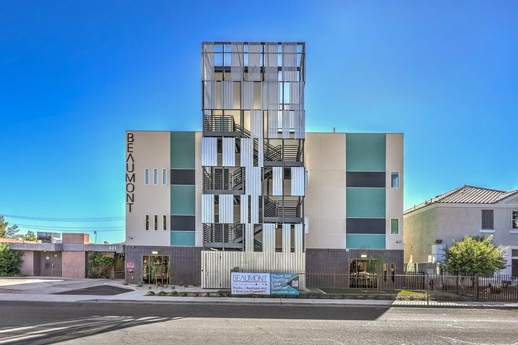 Beaumont Luxury Living — Photo 2