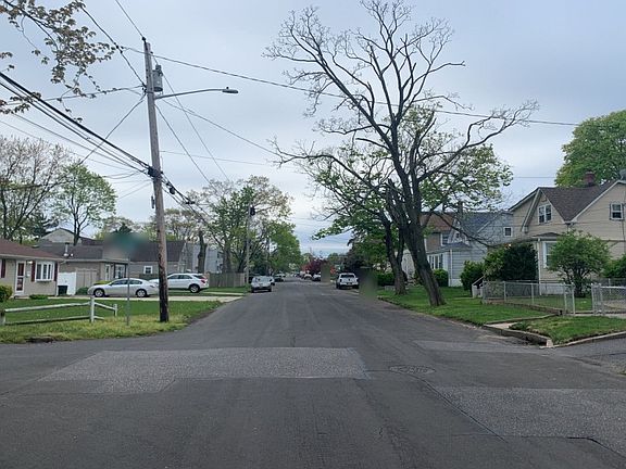 5th image of 255 Meucci Ave