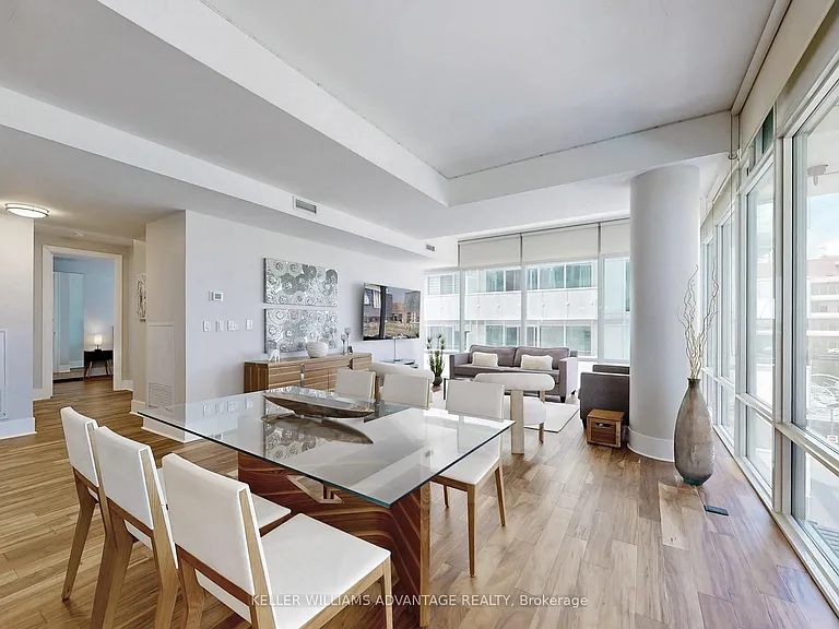 29 Queens Quay E #401 — Photo 8