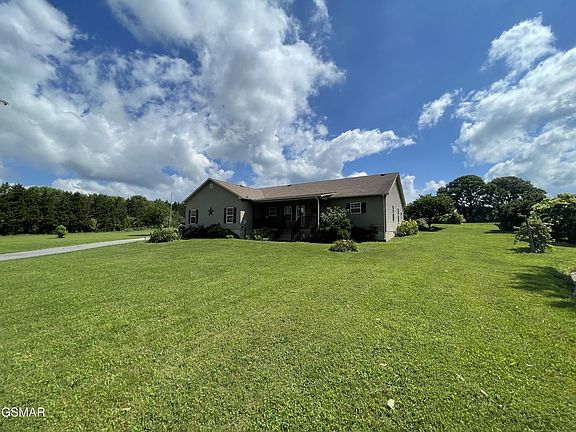 3rd image of 3351 Line Springs Rd