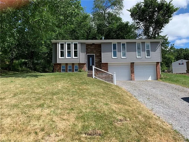 3124 Haberlein Rd photo 1
