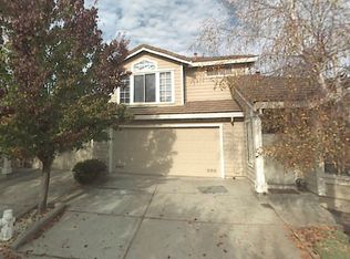 3075 Roanoke Ln, Costa Mesa, CA 92626