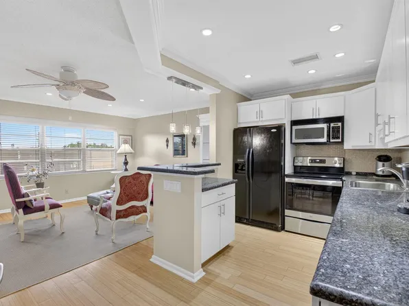 125 Suffolk Dr #C, Boca Raton, FL 33434