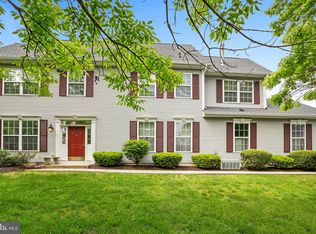 19 Windsor Pond Rd, Princeton Jct, NJ 08550