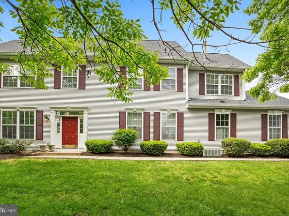 19 Windsor Pond Rd, Princeton Jct, NJ 08550