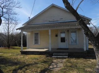 1138 Jackson St, Columbus, IN 47201