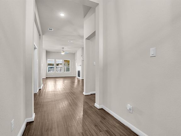 5th image of 3819 Robinson Bend Dr