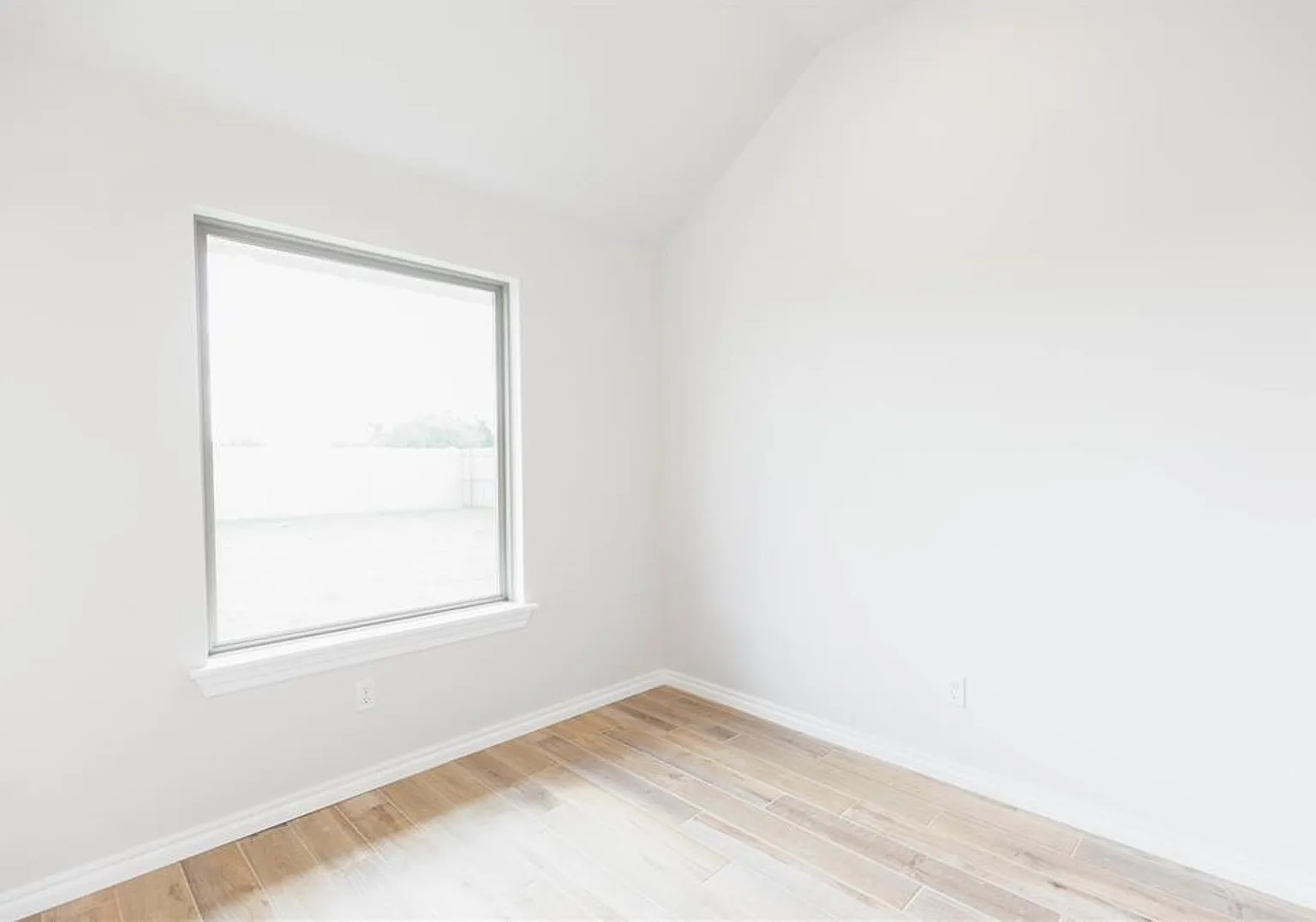 Brand New 3 Bedroom 2 Bathroom Home In Deer Creek Schools (Storm Shelter Included) **Leasing Spec... — Photo 4