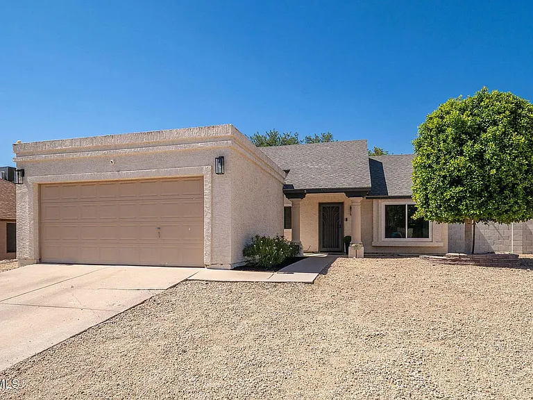 1256 E Utopia Rd — Photo 1