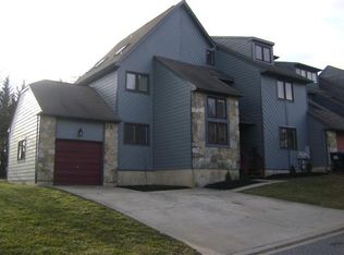 13 Foxtail Ct, Newark, DE 19711