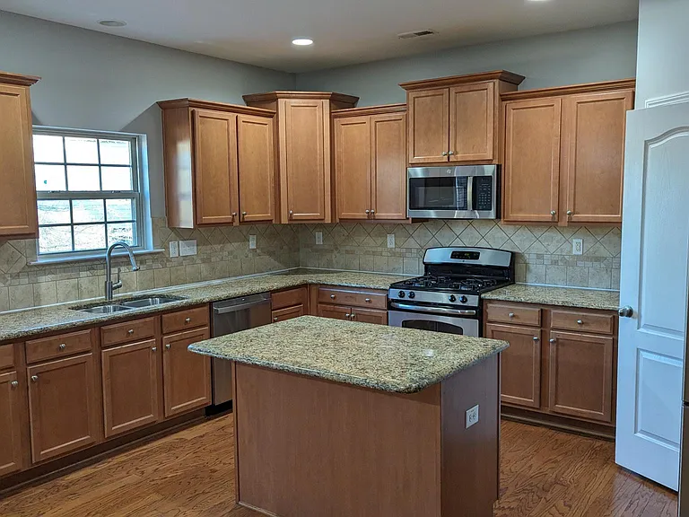 525 Willow Thicket Ct — Photo 11