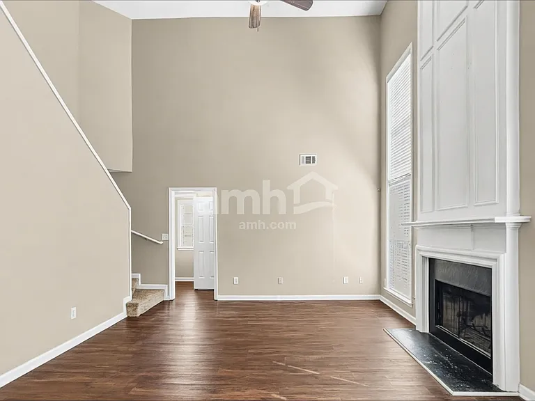 3450 Ridgefair Dr — Photo 8