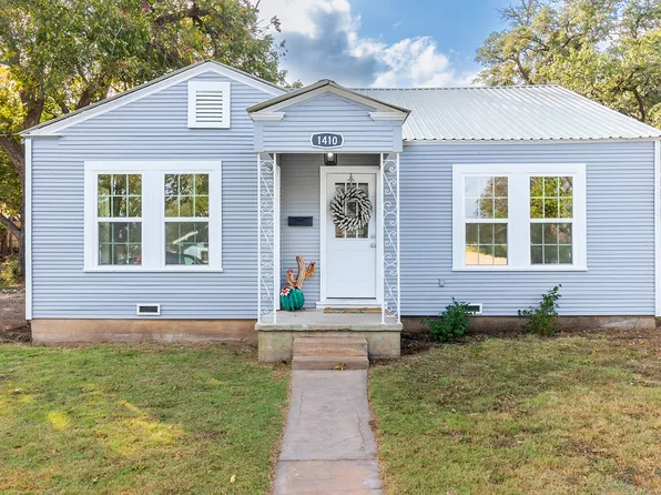 1410 S College St, Brady, TX 76825