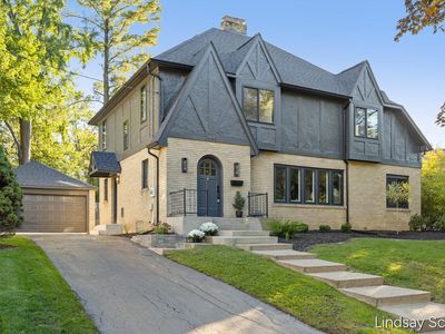 2440 Richards Dr SE, East Grand Rapids, MI, 49506