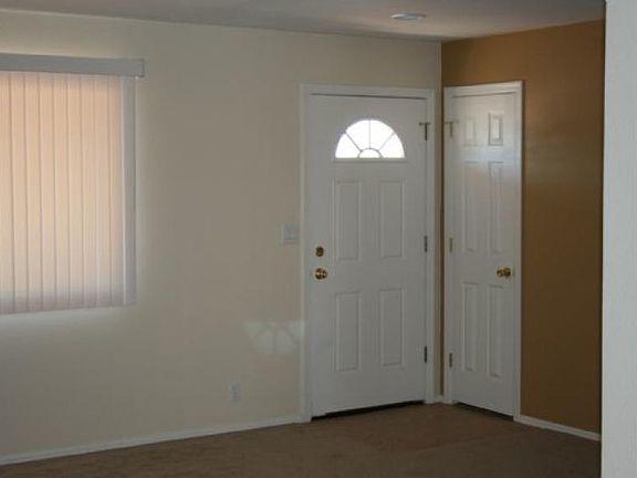2nd image of 1306 W Pueblo Ave