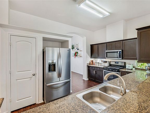 4th image of 5226 Sagewood Dr