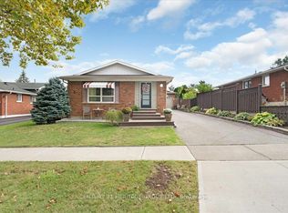 3 Bywood Cres, Hamilton, ON L8J1G7