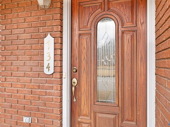 2nd image of 734 Martin St SW