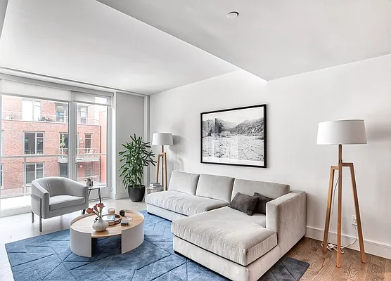 Rented by Extell Marketing Group LLC | media 26