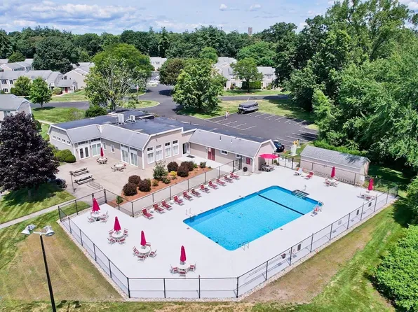 25 Nassau Dr #25, Springfield, MA 01129