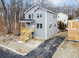 19 Walsh St, Providence, RI 02909