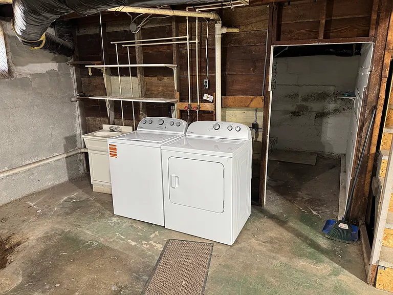 524 W Cherry St — Photo 10
