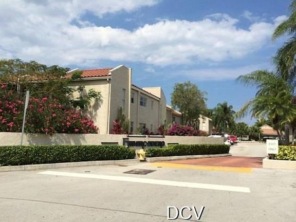 5th image of 5346 NE 6th Ave #D10