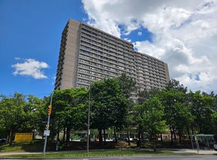 100 Leeward Glenway #301, Toronto, ON M3C 2Z1