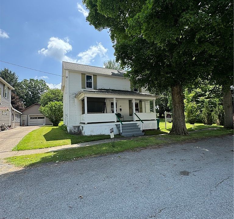 1st image of 28 Railroad Ave