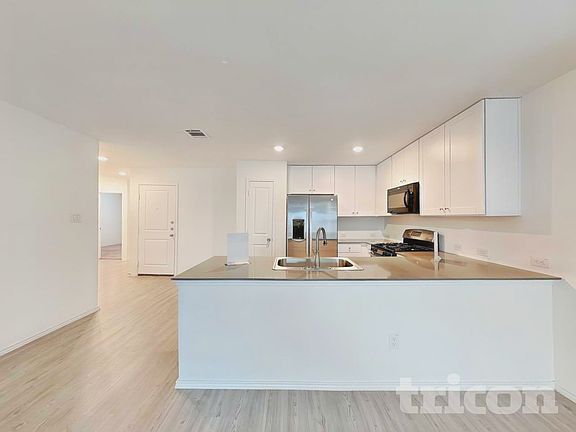 4th image of 5938 Companion Loop