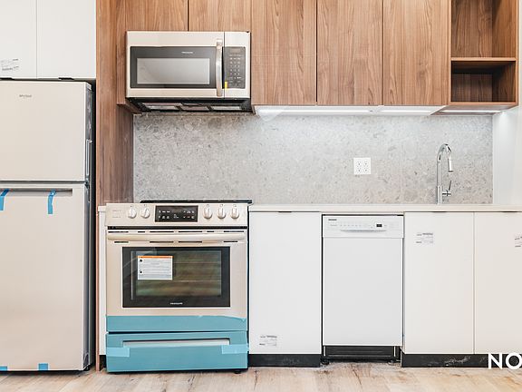 3rd image of 380 Grove St #3I