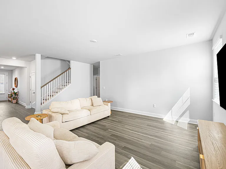 246 Bluff View Ln — Photo 6