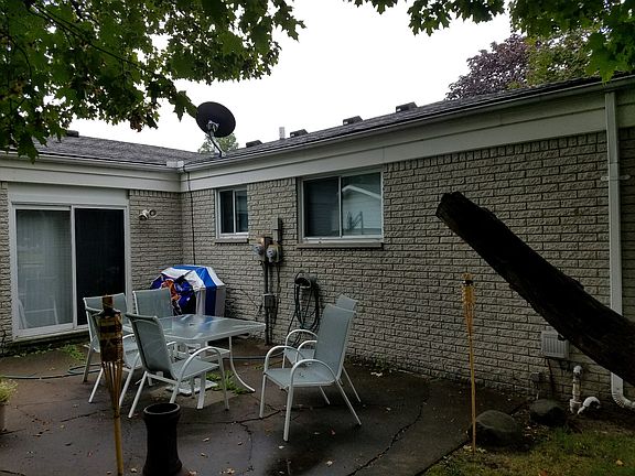 2nd image of 41828 Harvard Dr