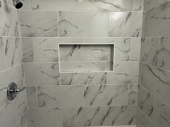 466 Larkin Ave, Akron, OH 44305