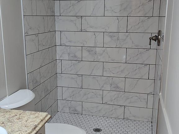 3rd image of 302 2nd St